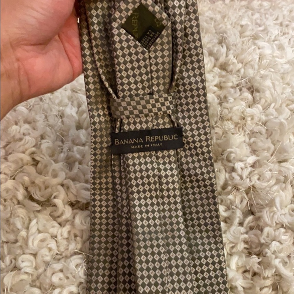 Preloved BANANA REPUBLIC mens necktie